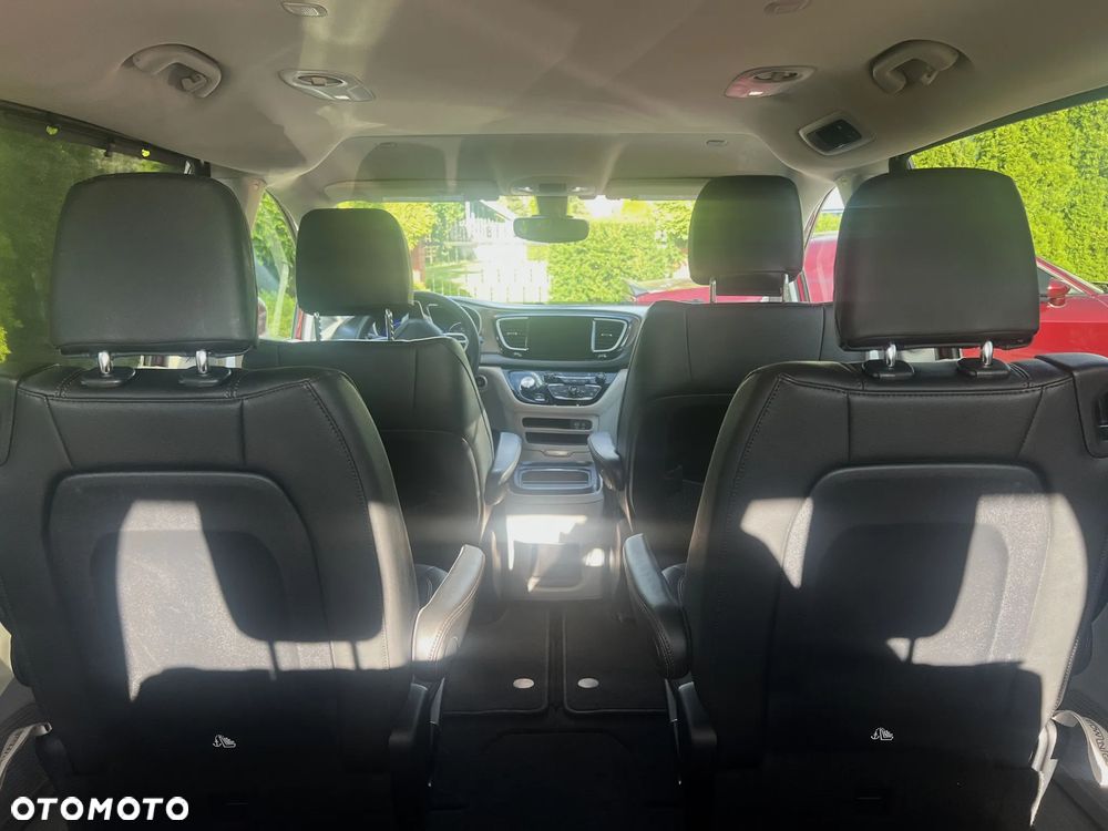 Chrysler Pacifica - 20