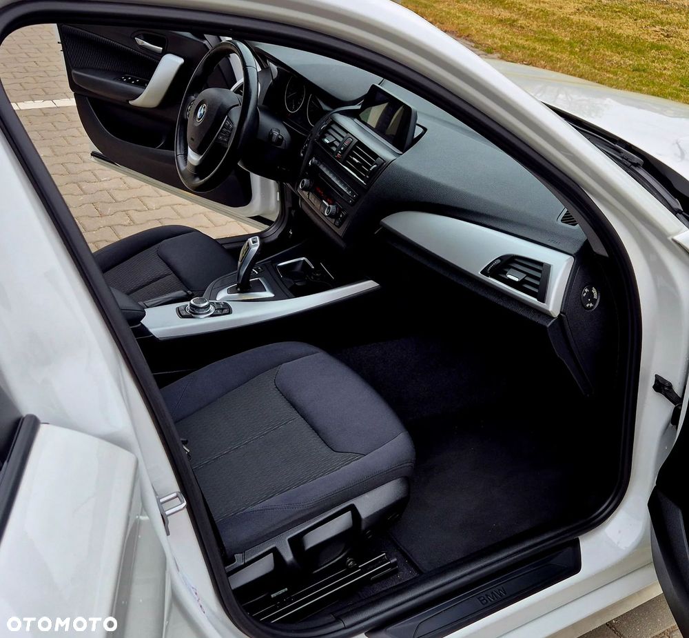 BMW Seria 1 118i Sport Line - 32