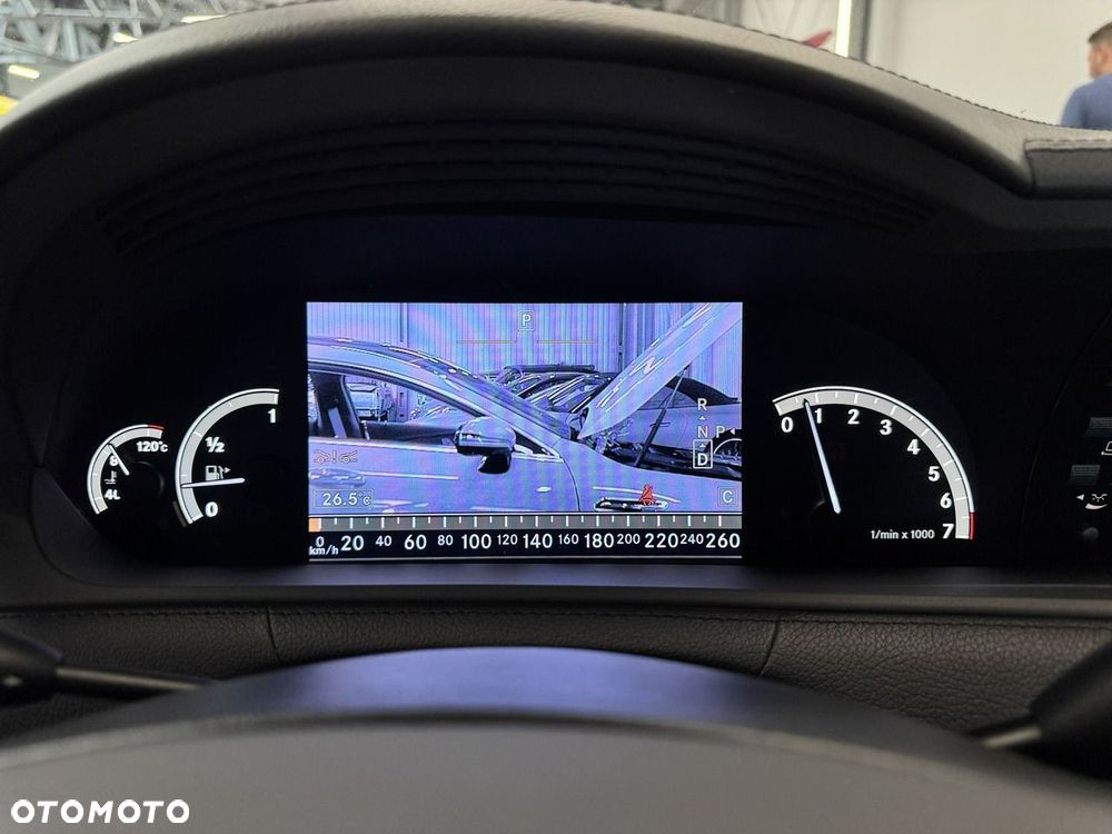 Mercedes-Benz CL 500 4Matic 7G-TRONIC - 38