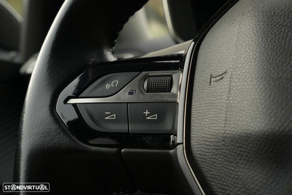 Peugeot 2008 1.2 PureTech Allure Pack - 13