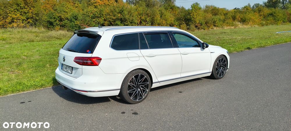 Volkswagen Passat - 16