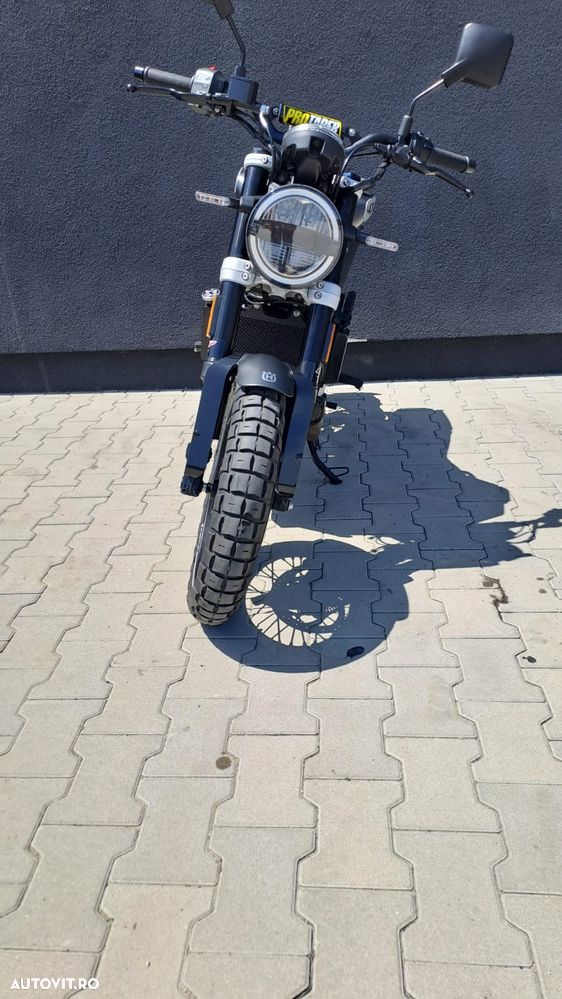 Husqvarna Svartpilen 401 - 2