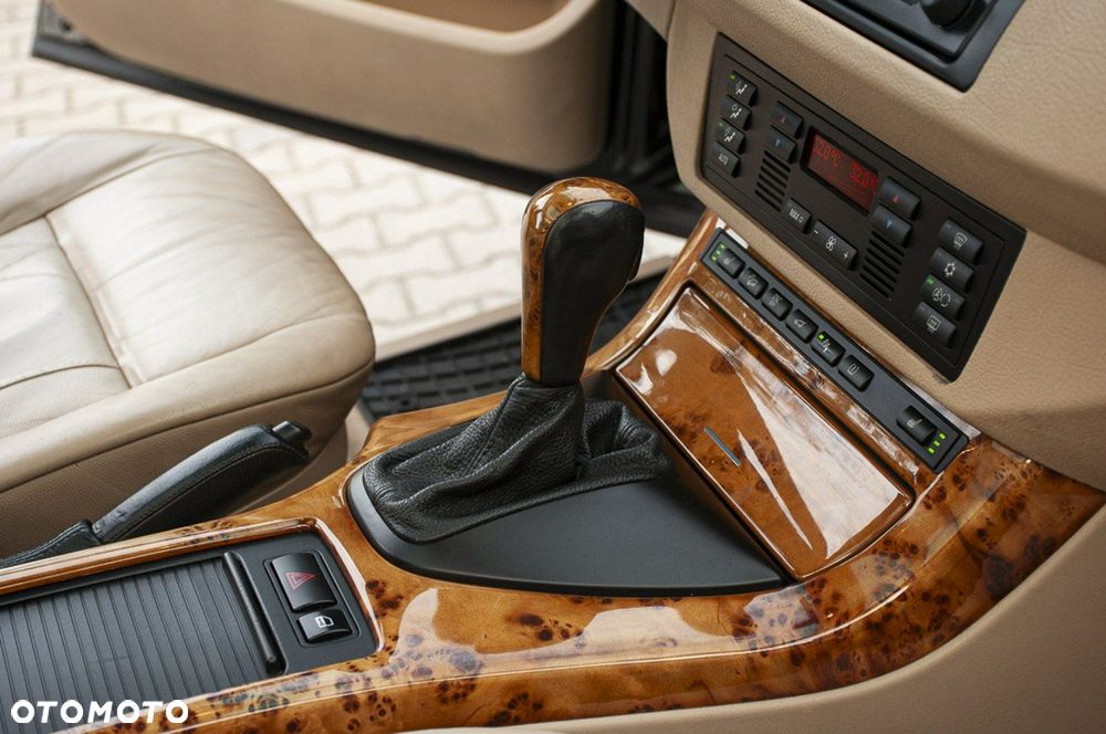 BMW X5 4.4i - 34