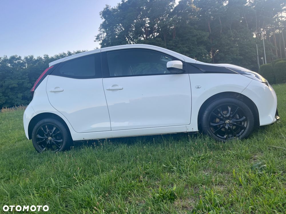 Toyota Aygo 1.0 VVT-i Color Edition - 2