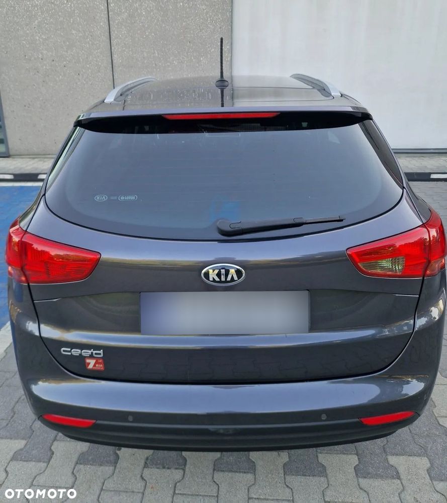 Kia Ceed 1.6 GDI L - 6