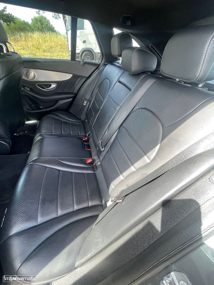 Mercedes-Benz C 220 d AMG Line - 4