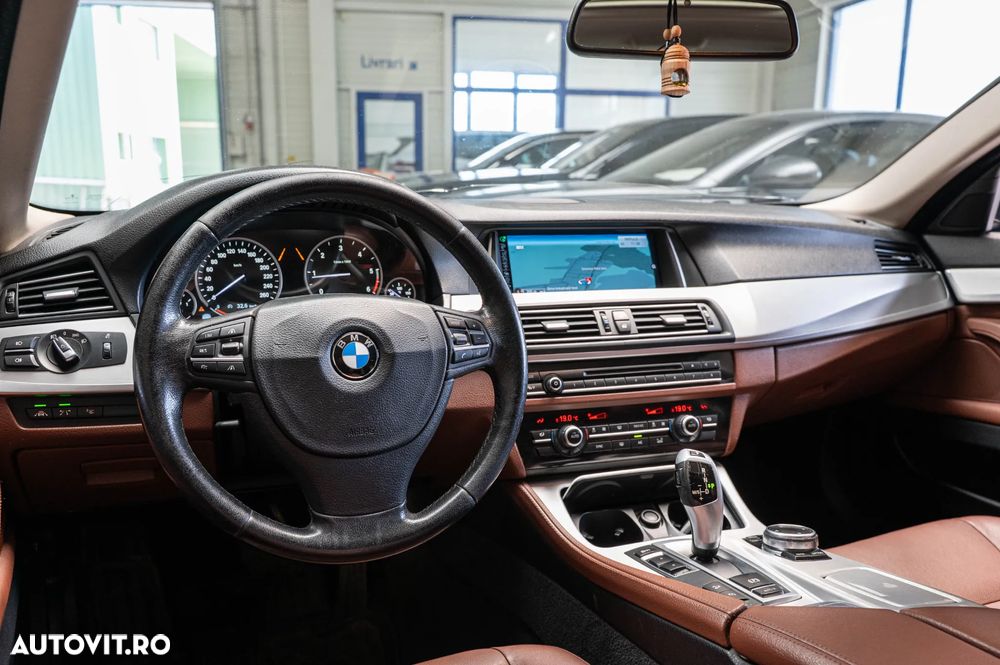 BMW Seria 5 520d xDrive Aut. Luxury Line - 30