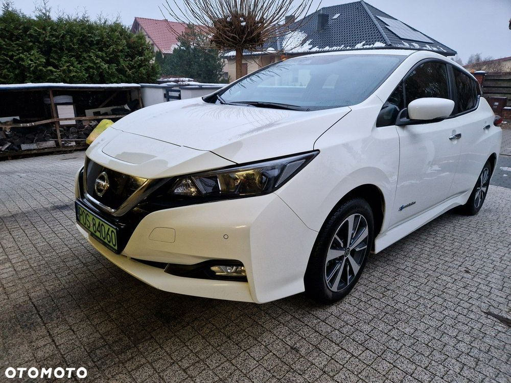 Nissan Leaf - 1