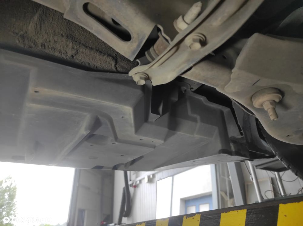 Toyota Auris 1.8 Travel - 36