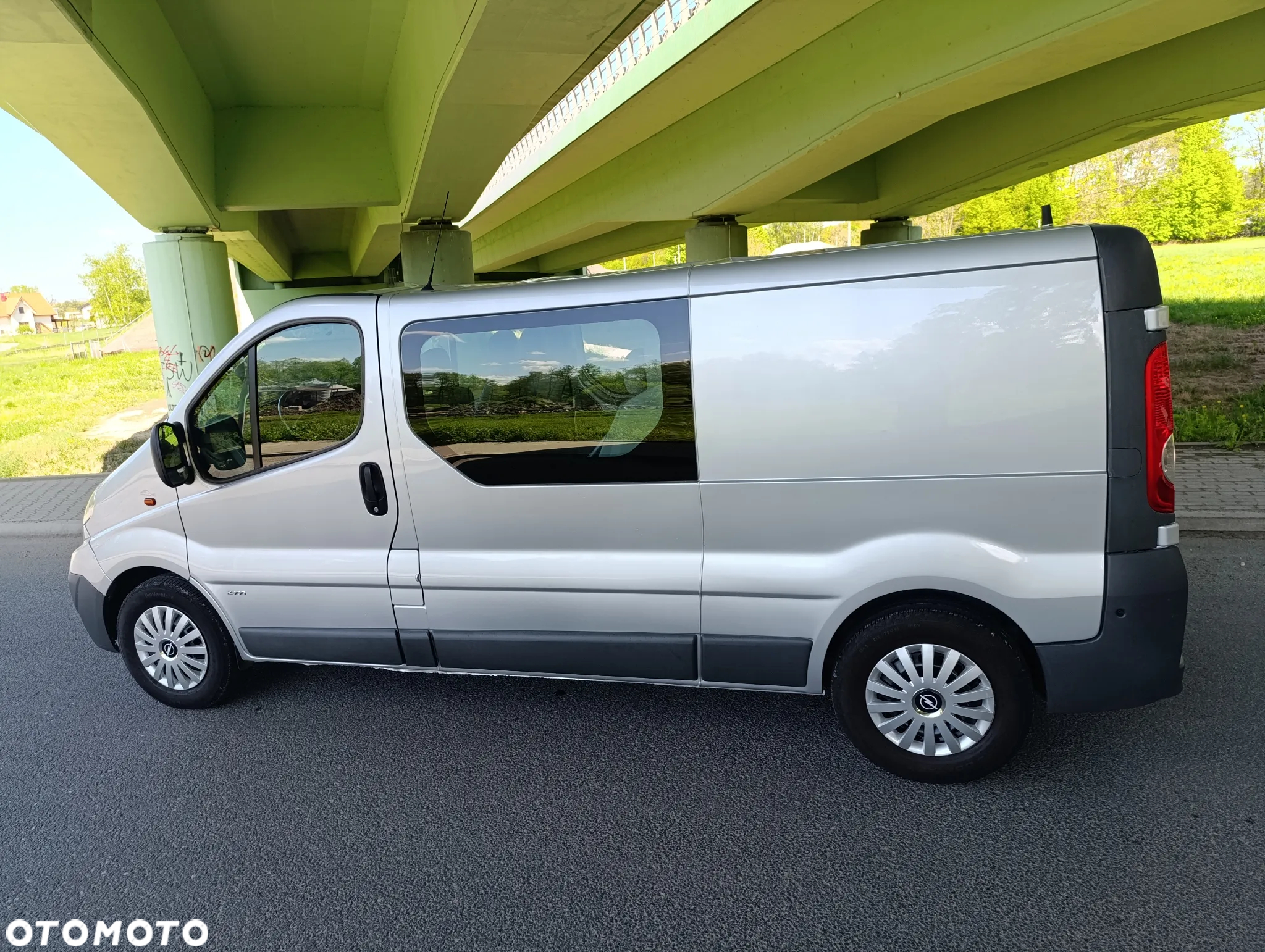 Opel Vivaro L2H1 2.9t - 11