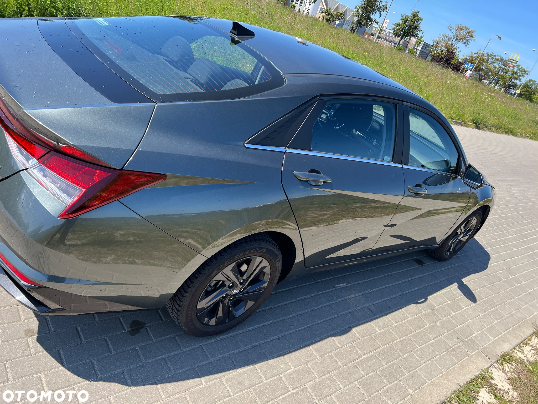 Hyundai Elantra 1.6 Modern - 14