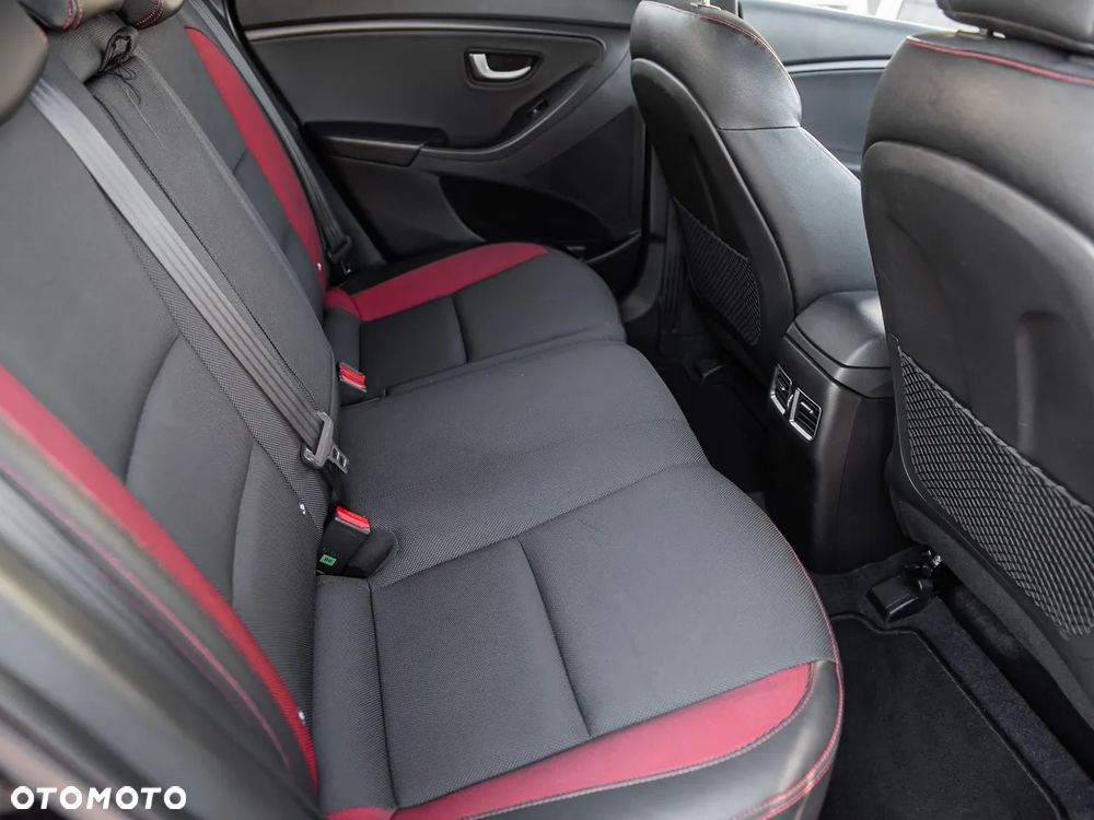 Hyundai i30 1.6 T GDI Turbo - 26