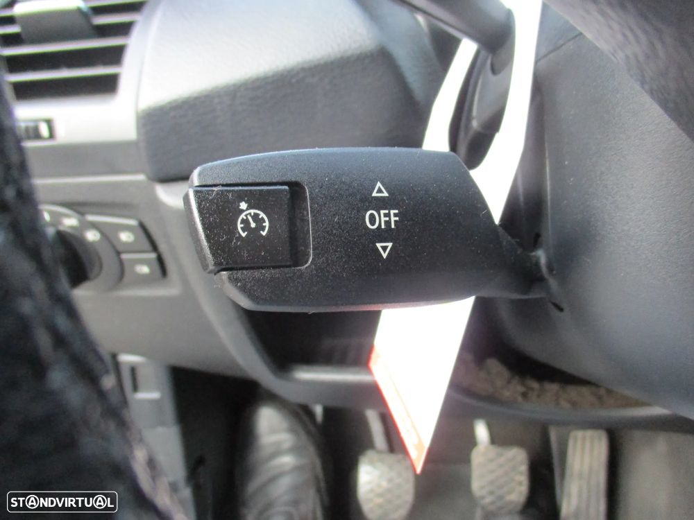 BMW 118 d — fotografia 16