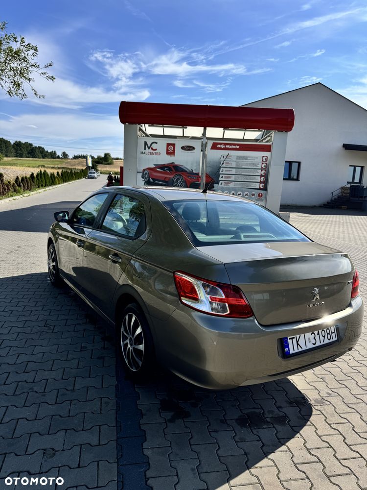 Peugeot 301 - 3