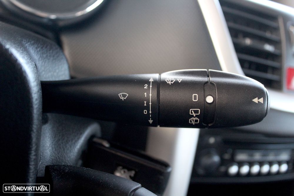 Peugeot 207 1.4 HDi Urban - 19