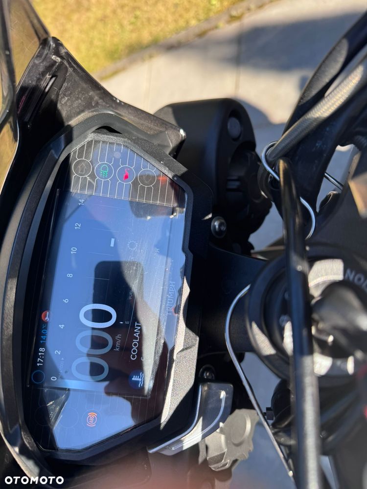 Triumph Street Triple - 24