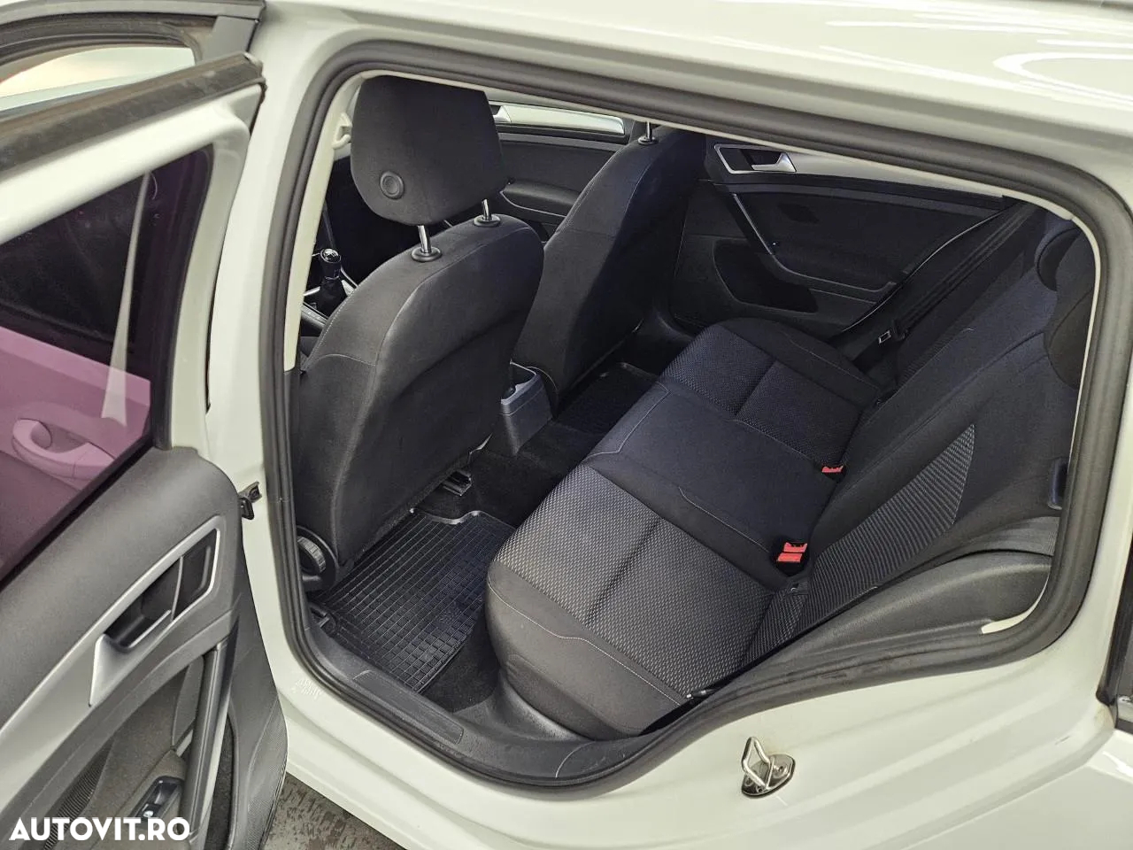 Volkswagen Golf 1.0 TSI Trendline - 9