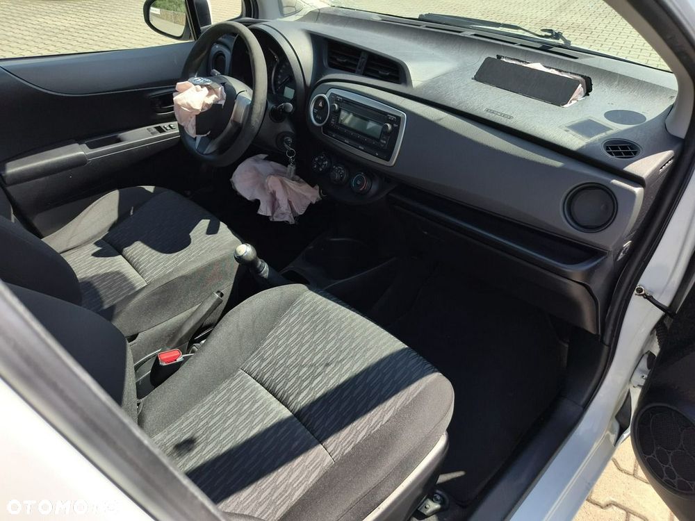 Toyota Yaris - 14