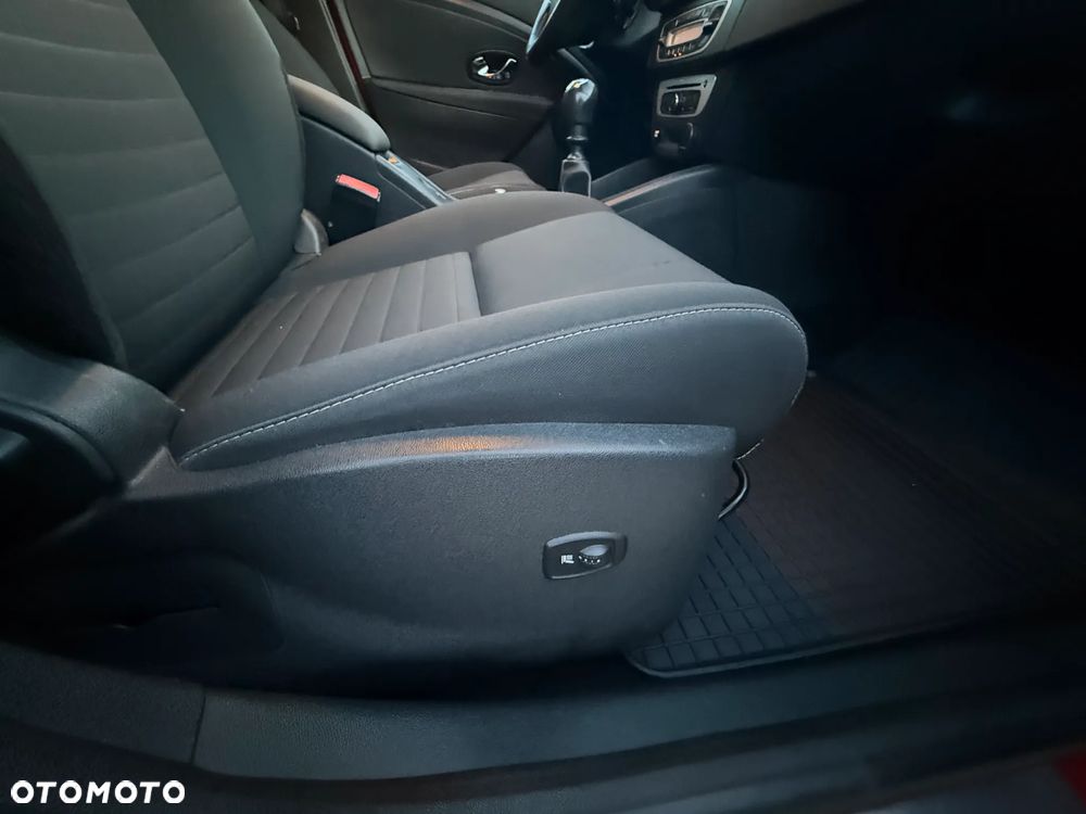 Renault Megane ENERGY TCe 115 Start & Stop Bose Edition - 13