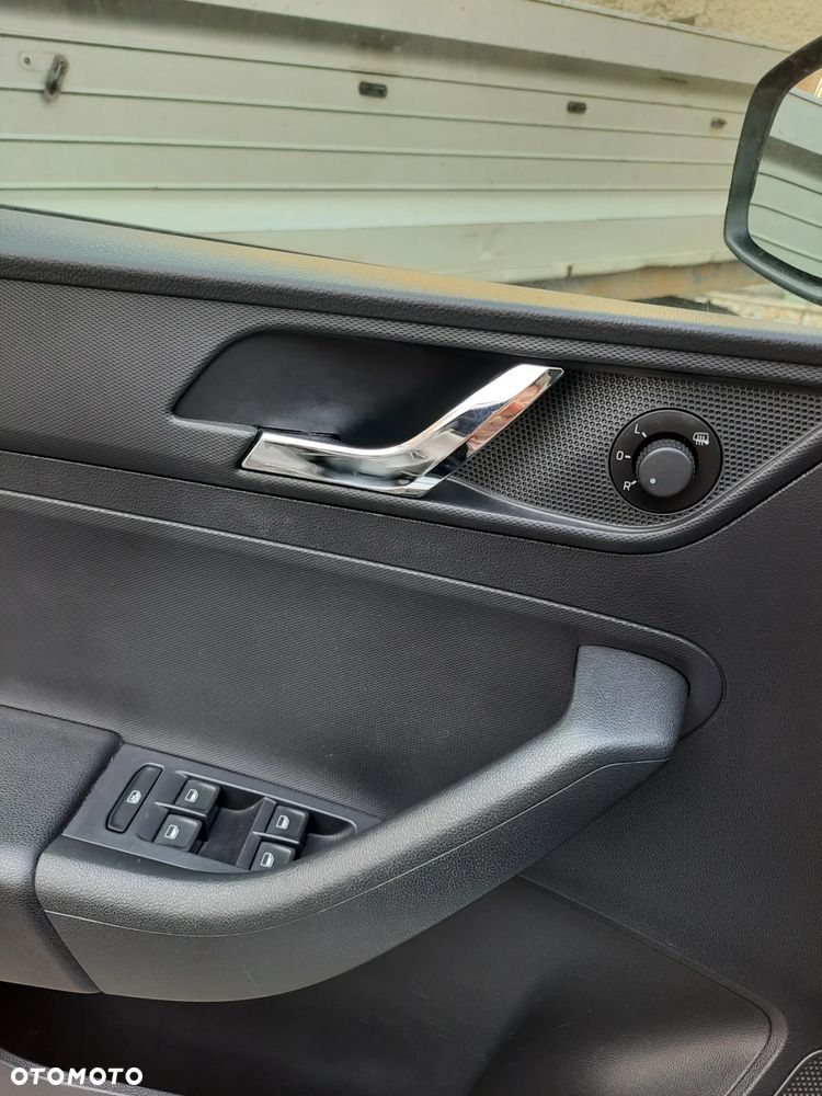 Skoda RAPID 1.2 TSI Ambition - 17