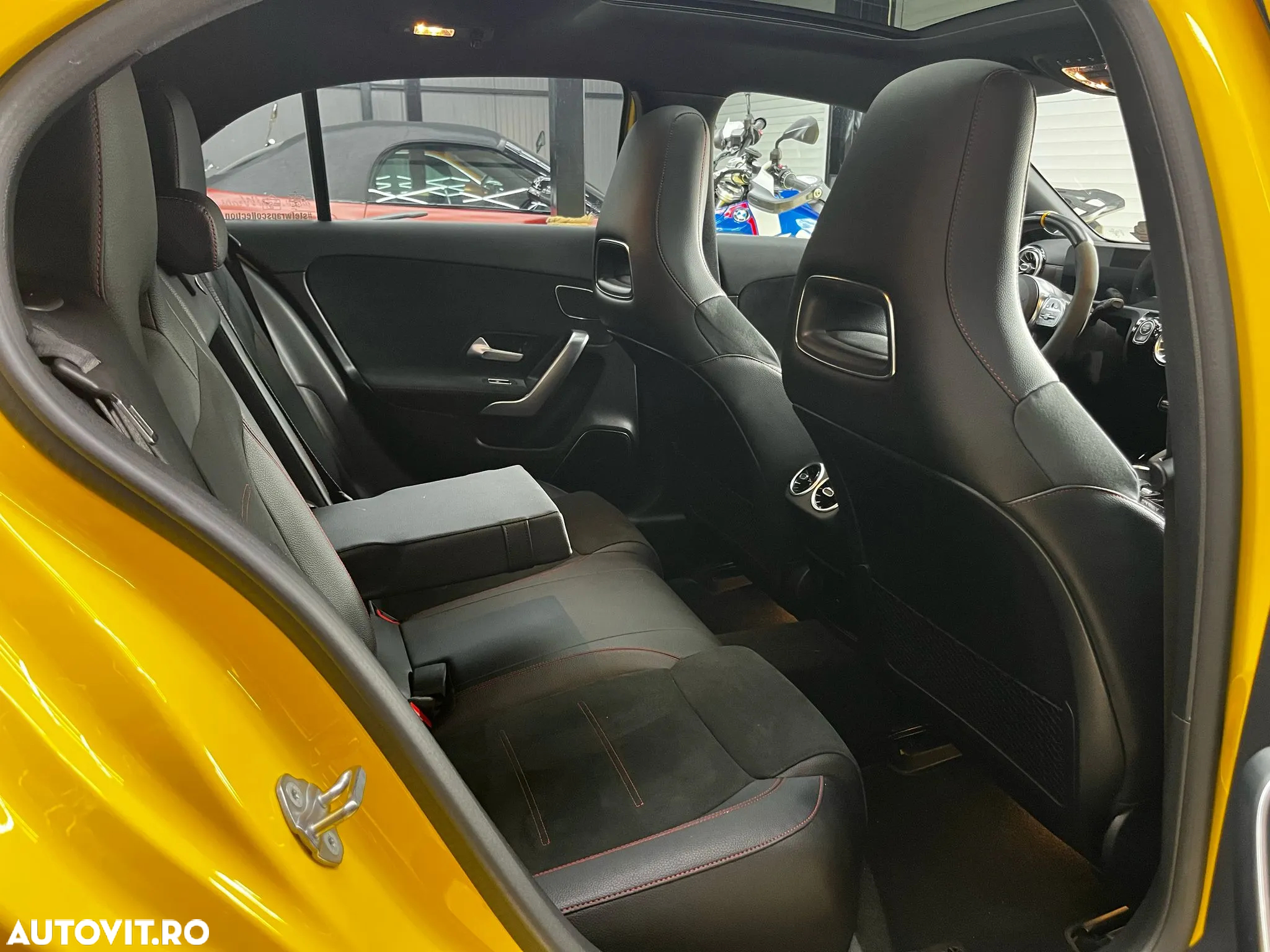 Mercedes-Benz A AMG 35 4Matic AMG Speedshift DCT 7G AMG Edition 55 - 23