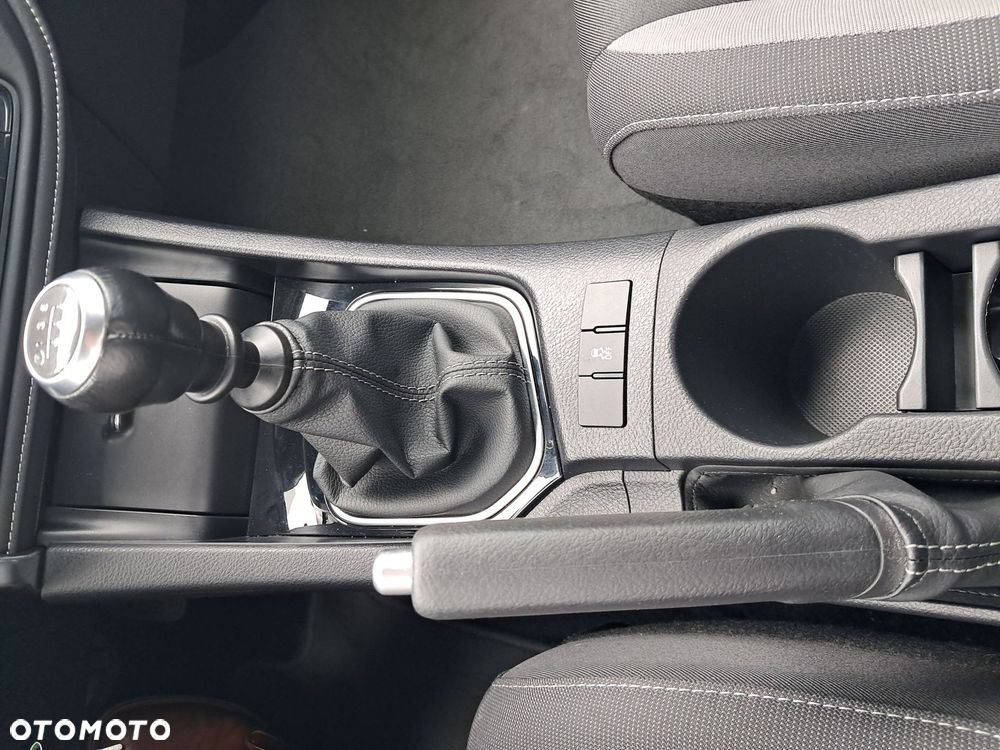 Toyota Auris - 14