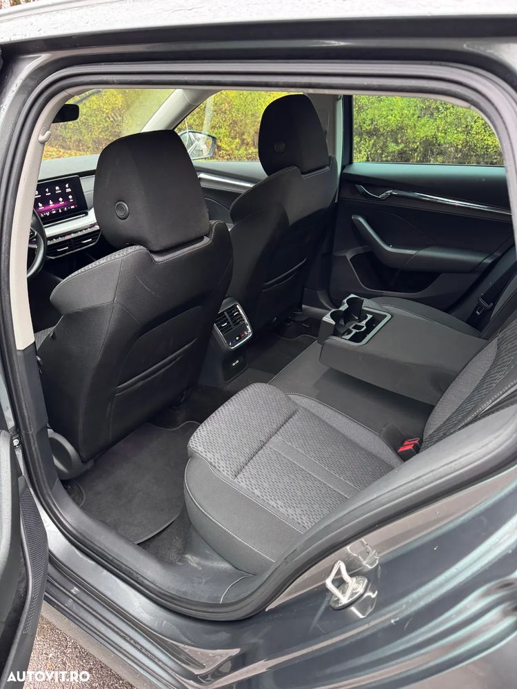 Skoda Octavia Combi 2.0 TDI DSG Exclusive Plus - 18