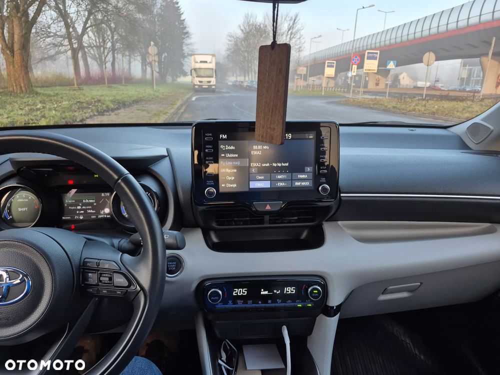 Toyota Yaris 1.5 Selection Elegant - 19