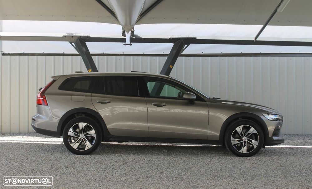 Volvo V60 Cross Country 2.0 B4 Geartronic - 3