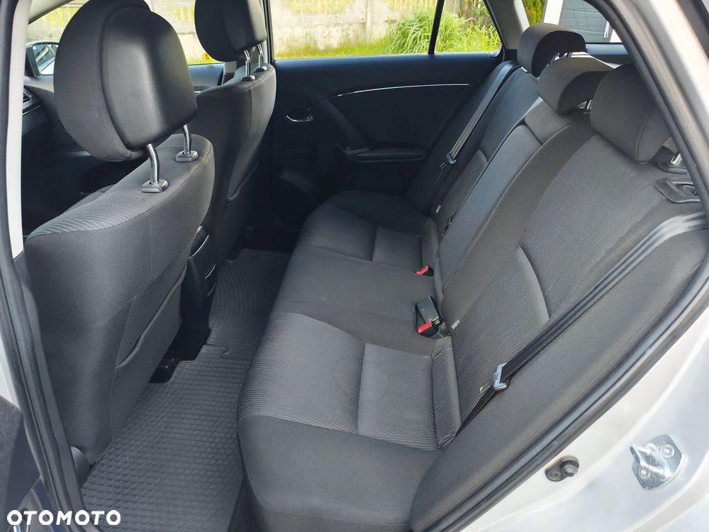 Audi A6 Avant - 16