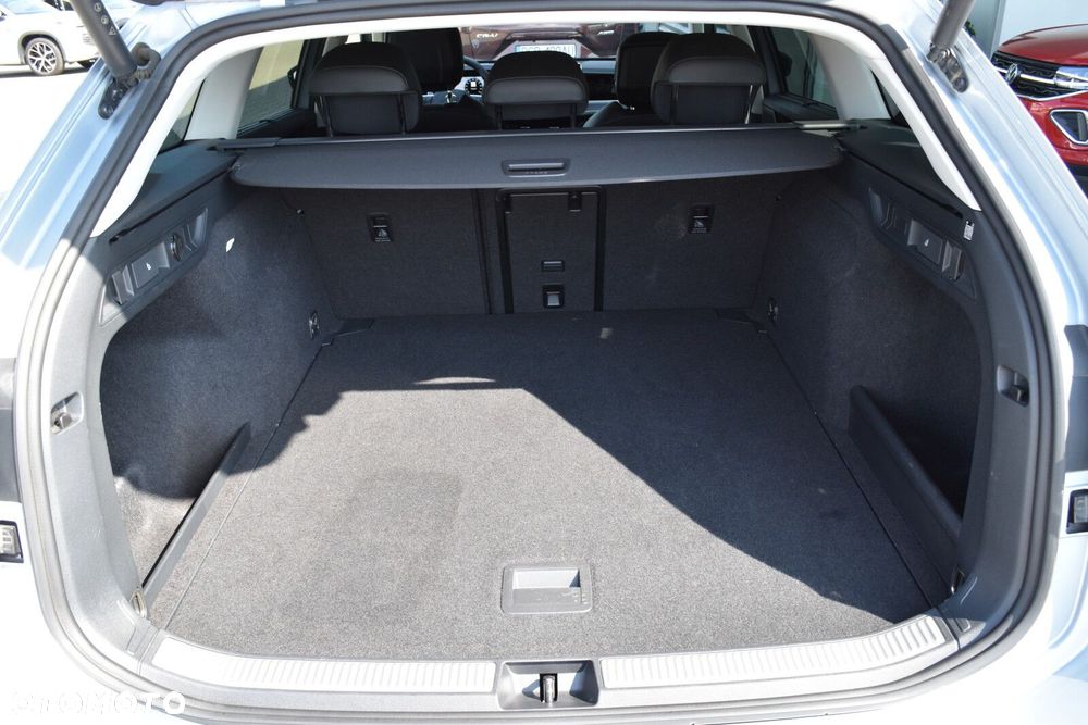 Volkswagen Passat - 39
