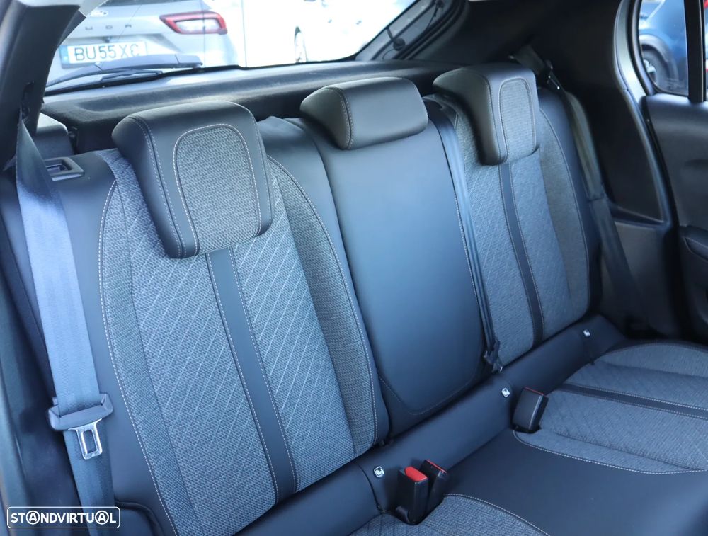 Peugeot 208 1.2 Hybrid Allure e-DCS6 - 22