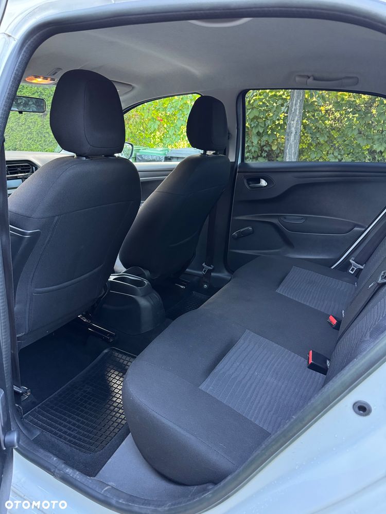 Peugeot 301 1.2 Pure Tech Active - 10
