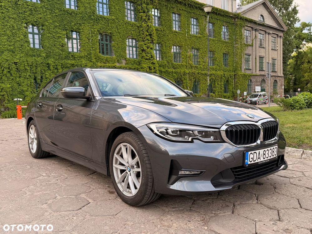 BMW Seria 3 318i - 1