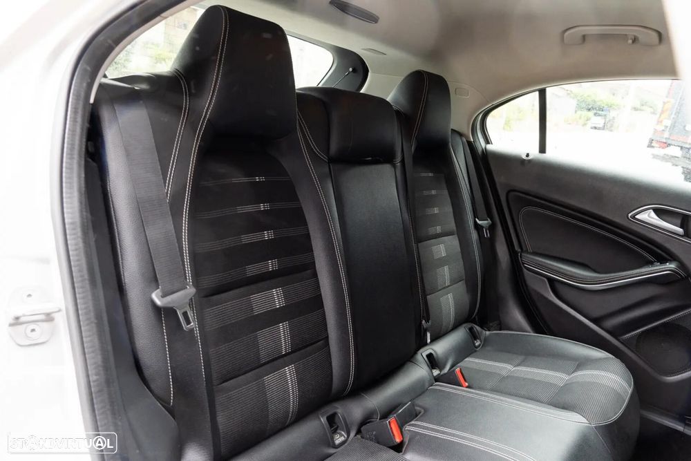 Mercedes-Benz A 180 d Style Plus Aut. - 10