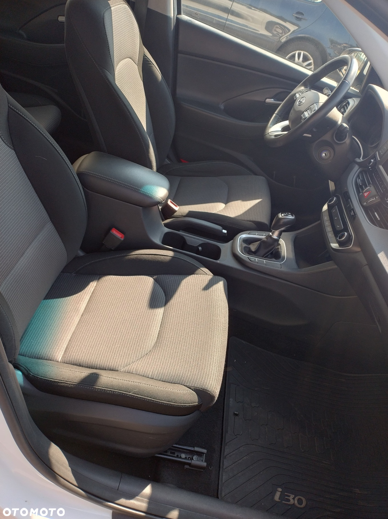 Hyundai i30 1.6 D Classic + - 11