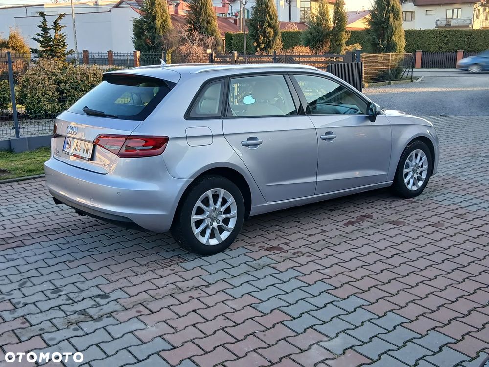 Audi A3 Sportback 1.6 TDI - 4