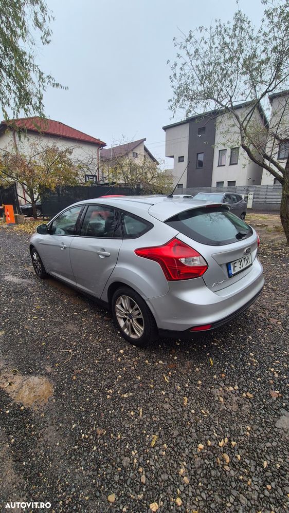 Ford Focus - 1