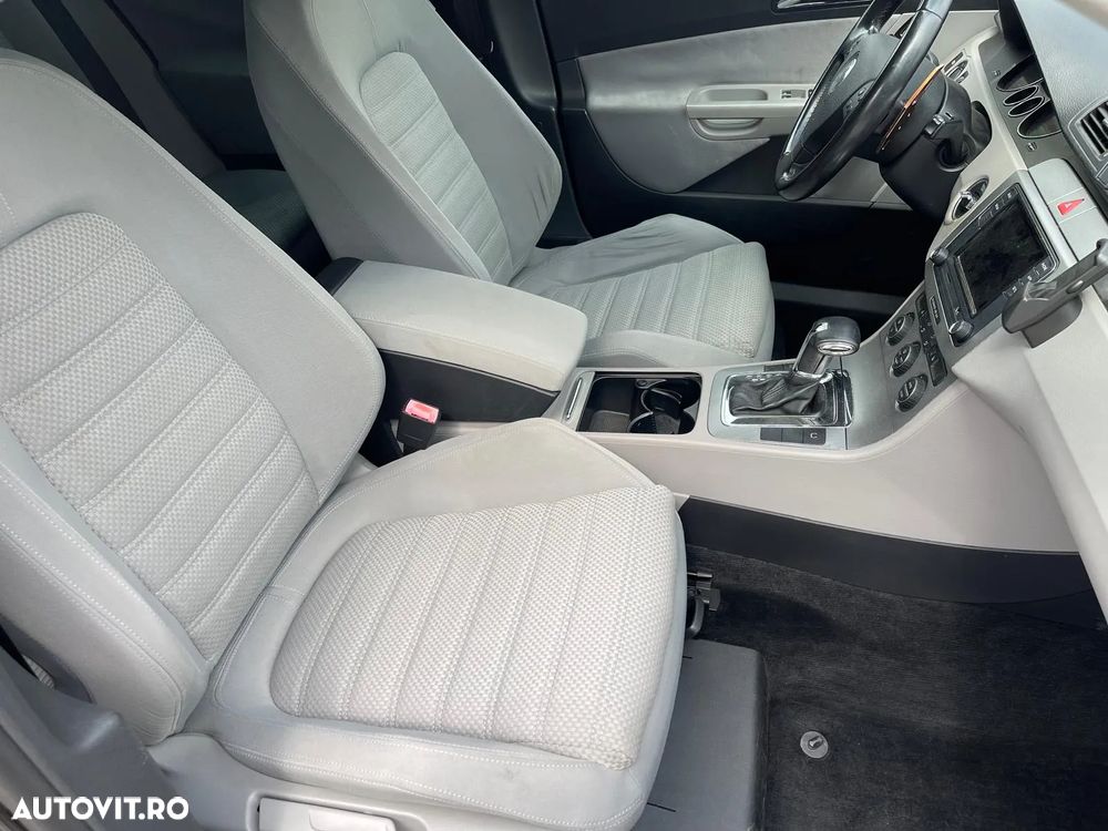 Volkswagen Passat - 13