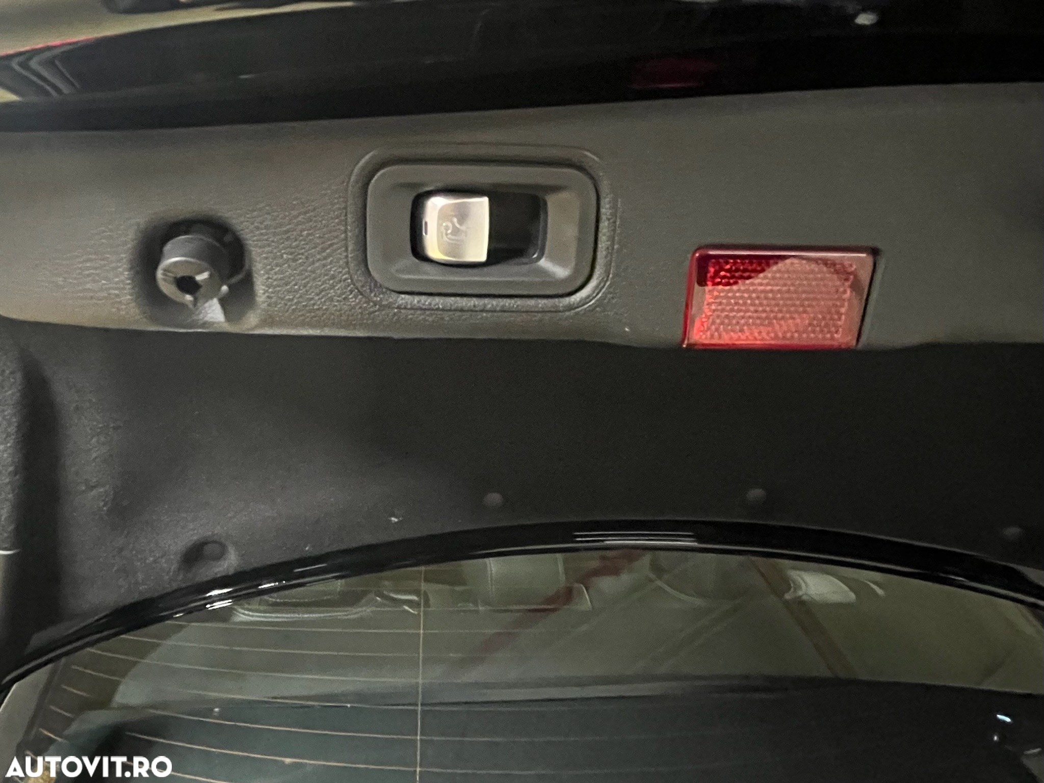 Mercedes-Benz E 300 4MATIC Aut. - 21