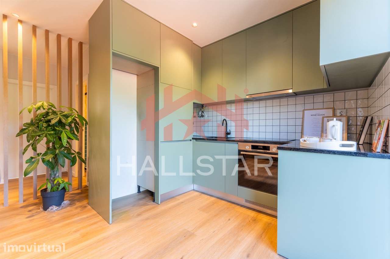 Apartamento T2 / Totalmente Renovado / Vista Castelo de Leiria - Grande imagem: 4/24