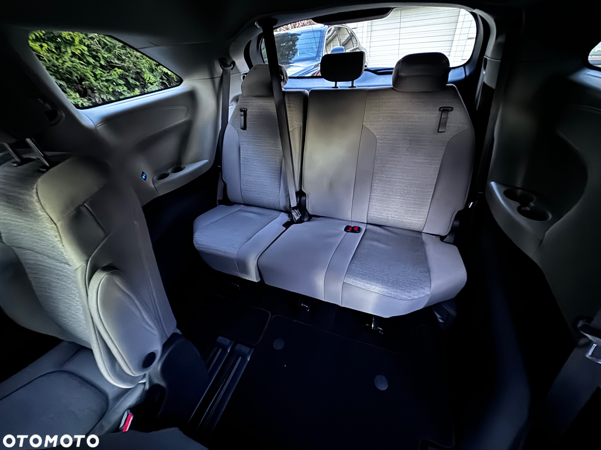 Toyota Sienna - 37