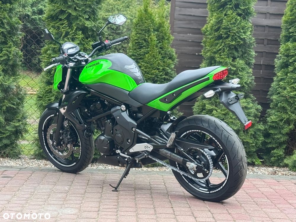 Kawasaki ER - 8
