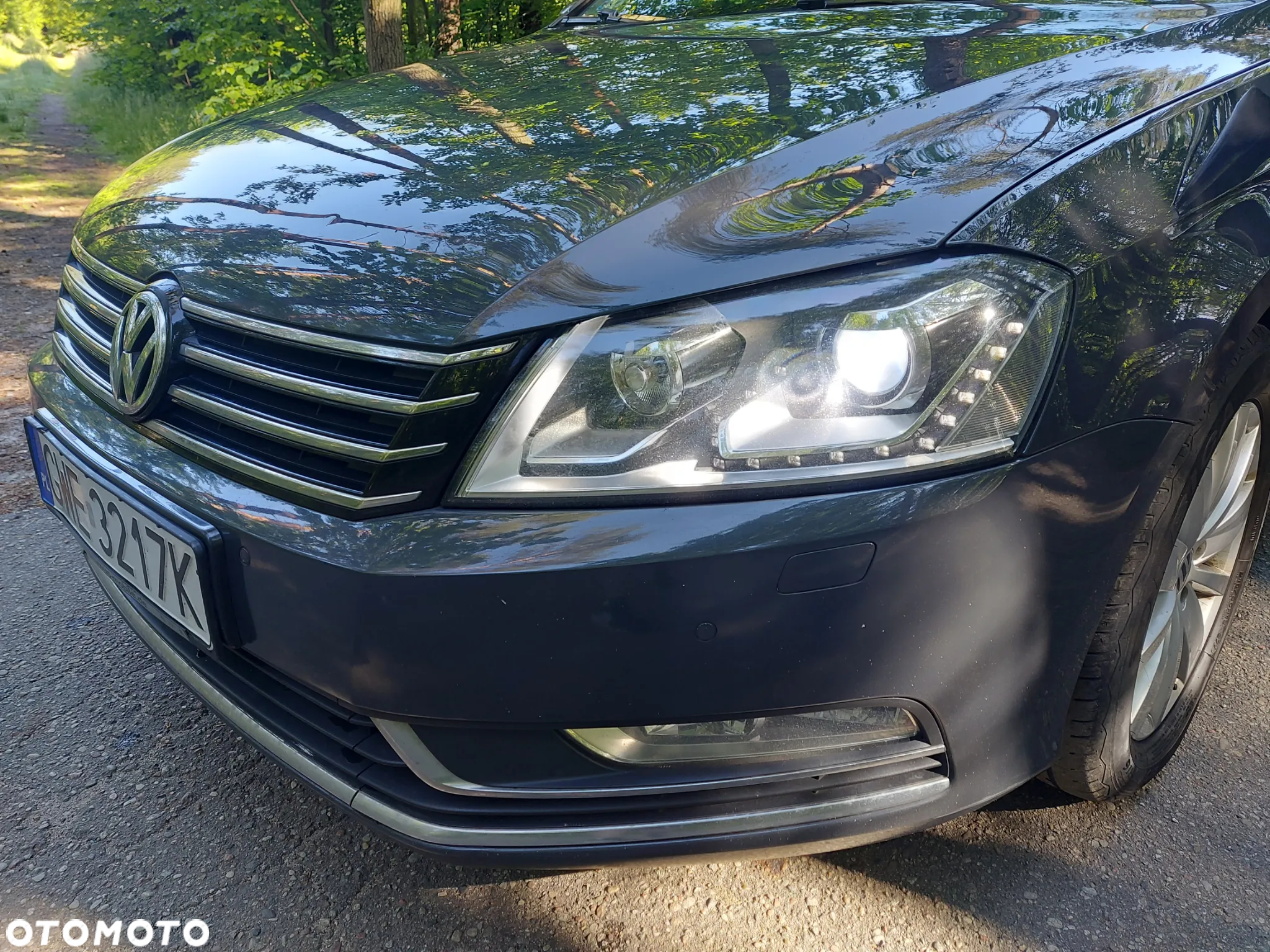 Volkswagen Passat 2.0 TDI Highline - 13