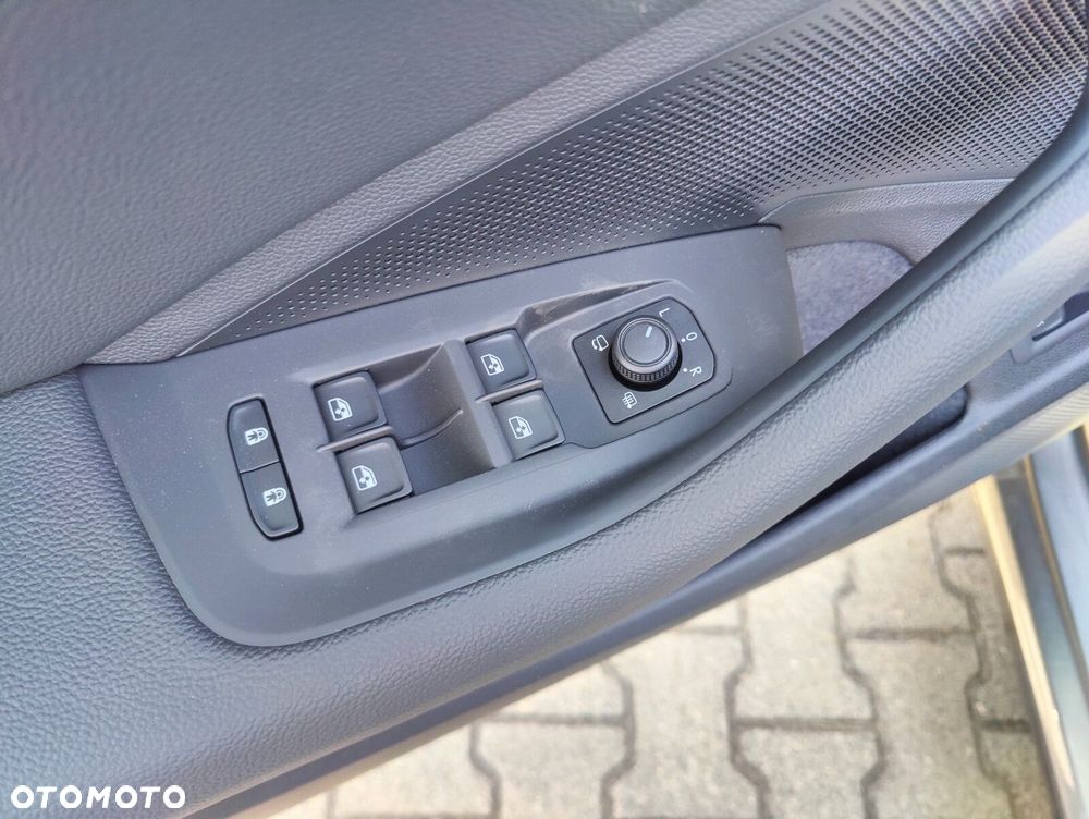 Skoda Superb 2.0 TDI SCR 4x4 L&K DSG - 12