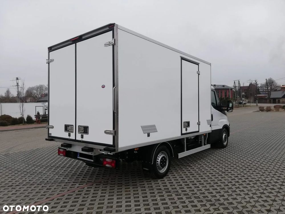 Iveco Daily 35S15 Chlodnia Izoterma 3.0 HDi - 4