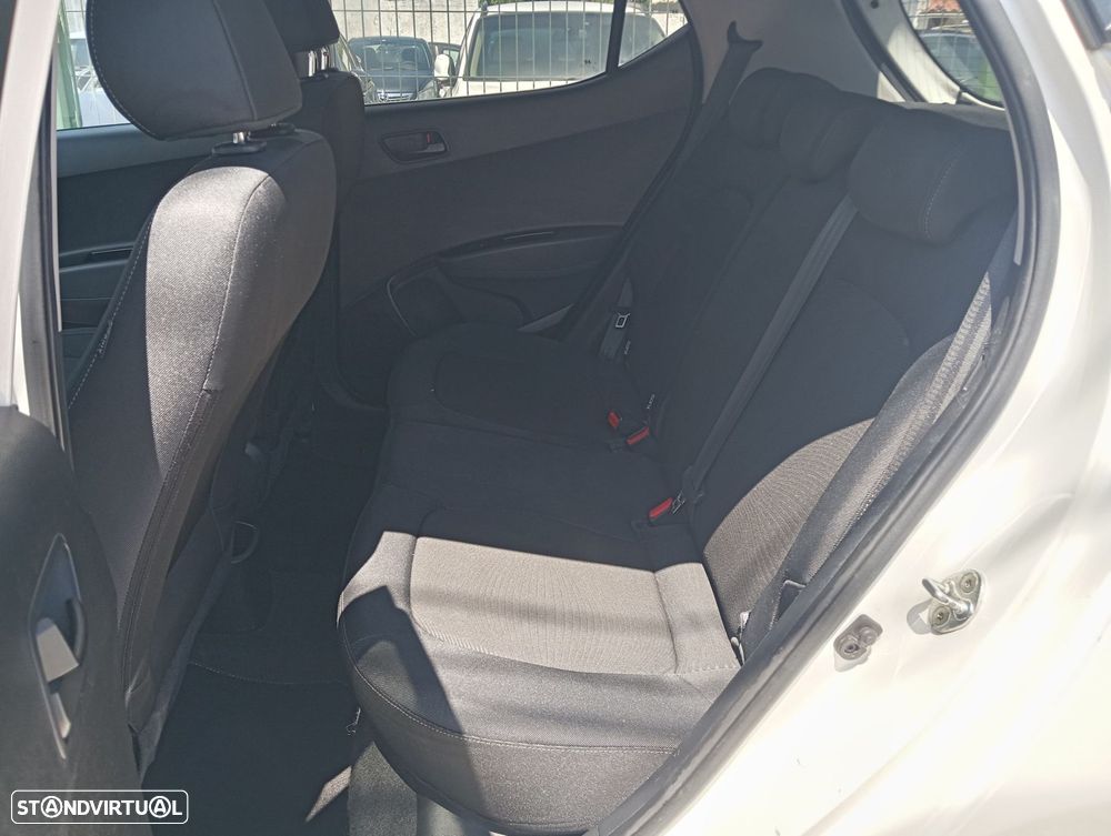 Hyundai i10 1.0 Urban - 14