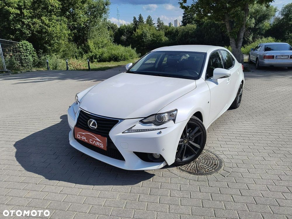 Lexus IS - 25