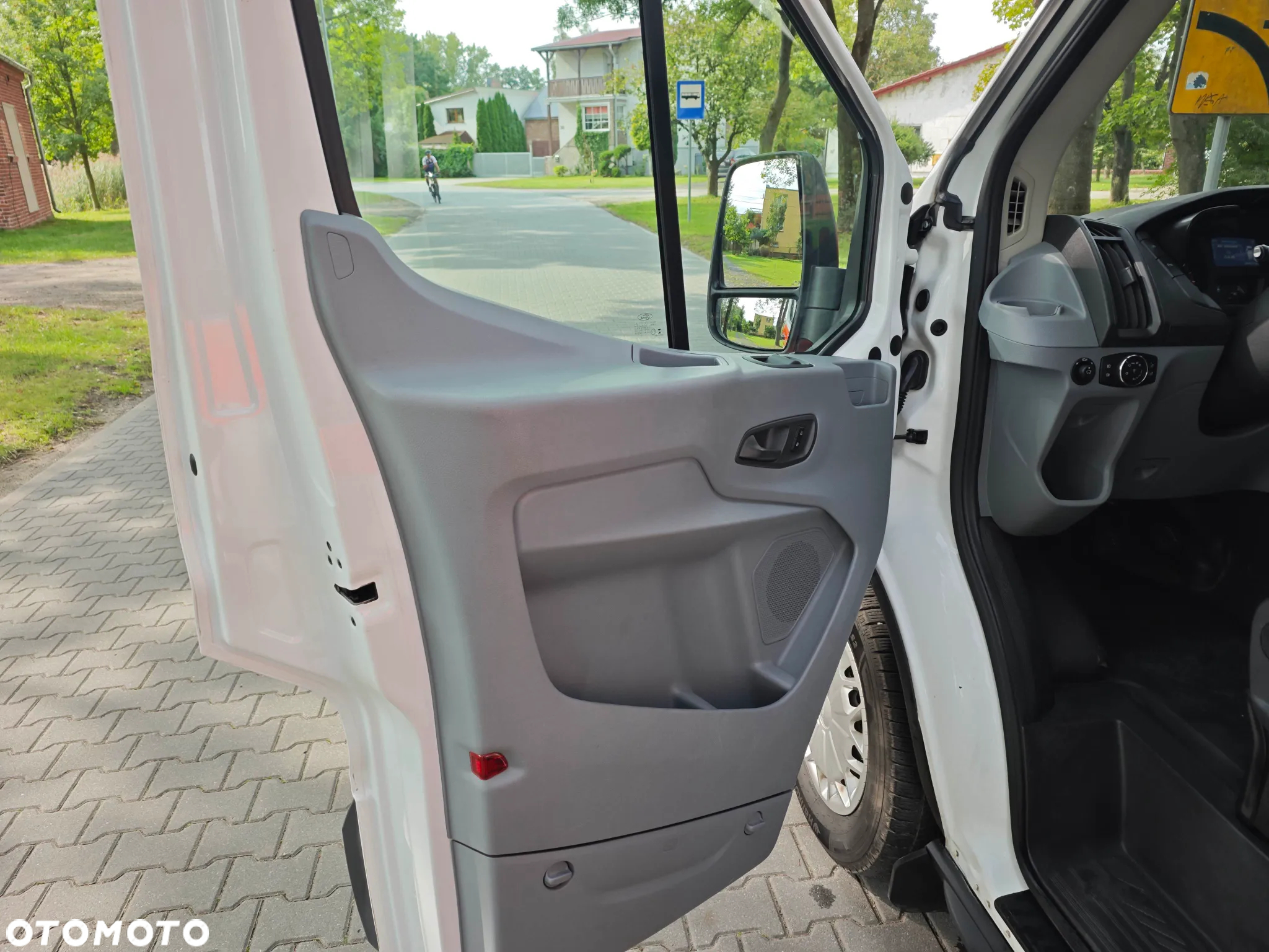 Ford Transit 310 L2H2 VA Trend - 17