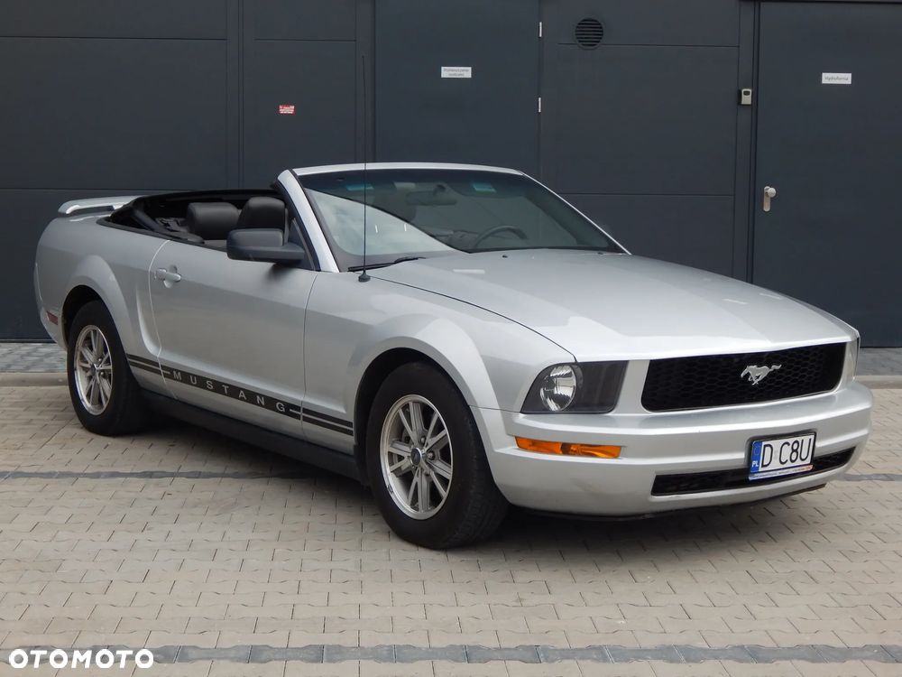 Ford Mustang - 1